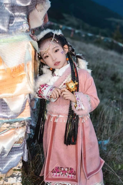 粉色