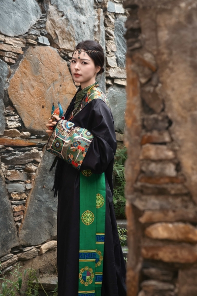 绿色