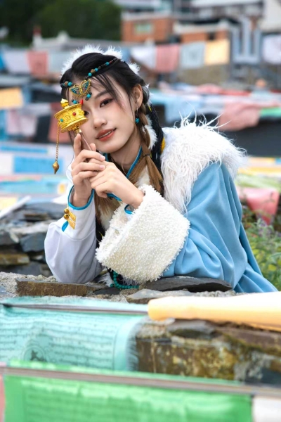蓝色